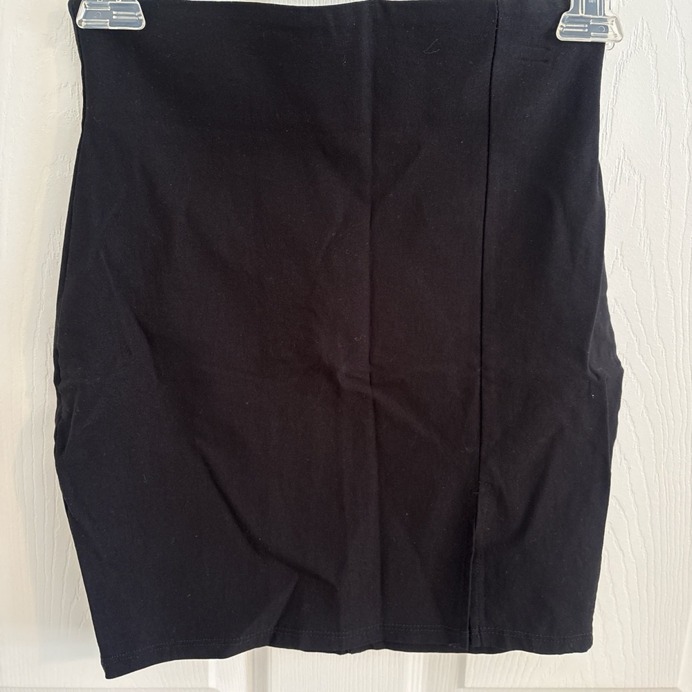 Windsor Black Pencil Skirt